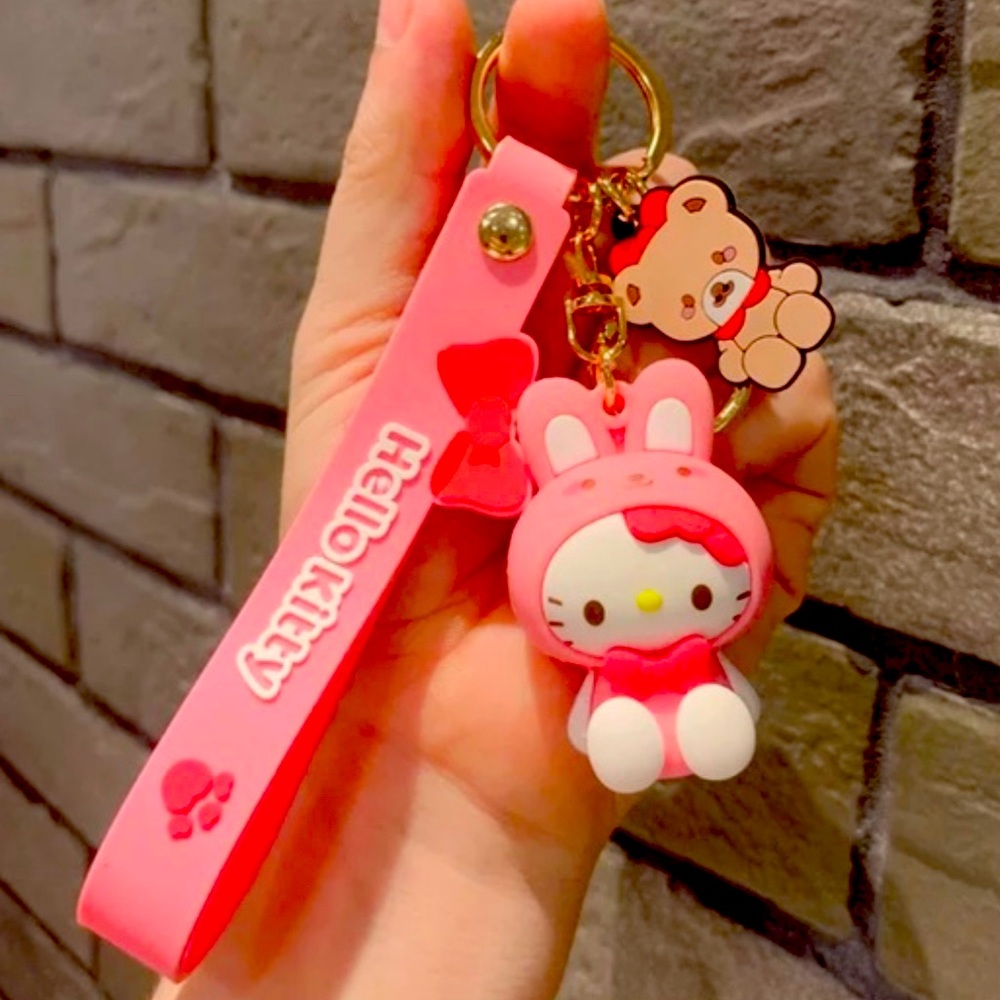 Hello kitty pink keychain